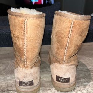 Ugg Chestnut Short Boots